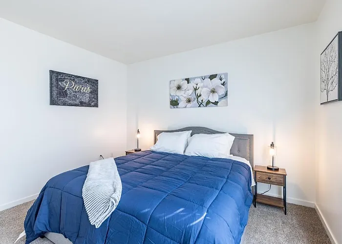 Heaven On Hollywood Furnished Apartments